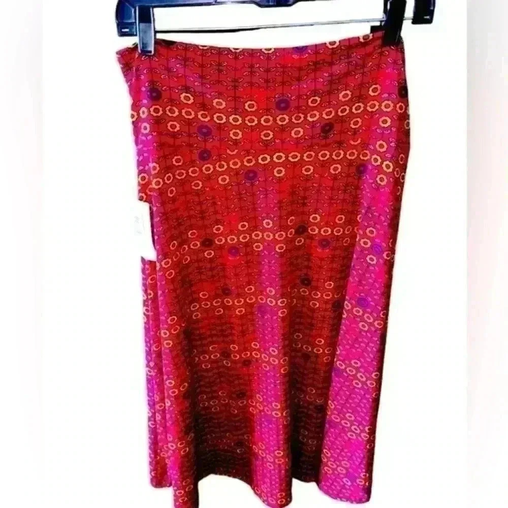 Lularoe Size large Red floral azure A-line skirt with yoga waist band. NWT-silky
